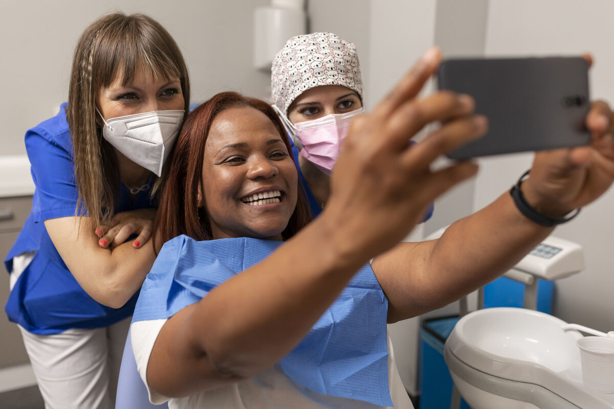 Low-Cost Dental Centers: A Miracle Solution or a Health Hazard?