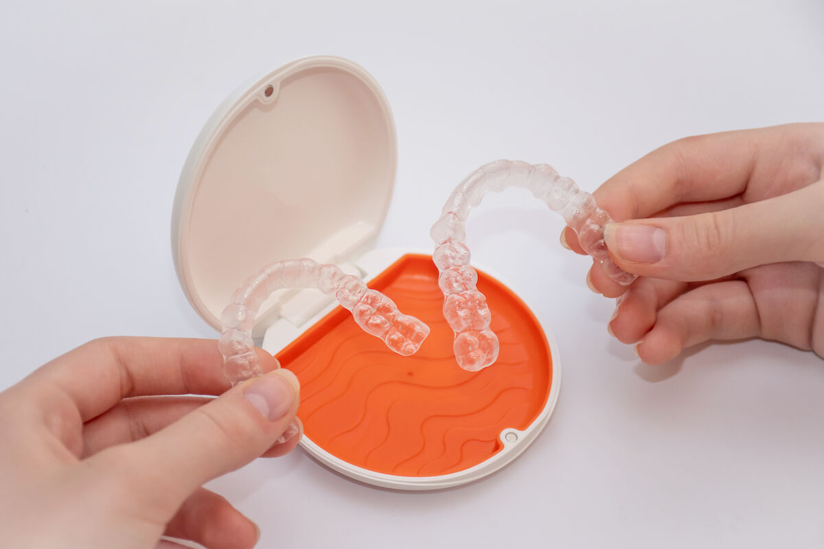 Example of a clear orthodontic retainer