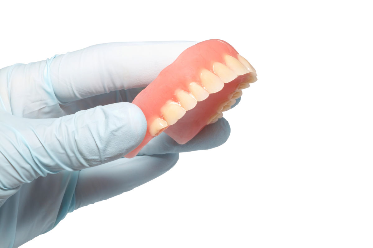 Everything About Dental Prostheses: Types, Materials, Prices